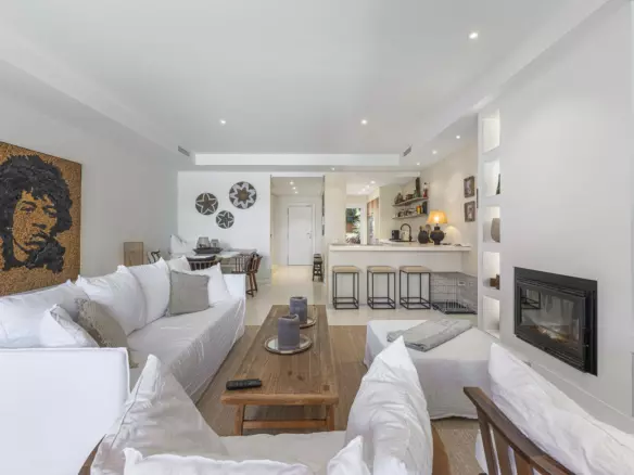 3-bedroom Town House In Marbella, Spain (285 M²)
