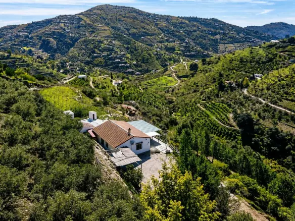 3-bedroom Villa In Cómpeta, Spain (94 M²)