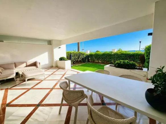 2-bedroom Apartment In Estepona, Spain (180 M²)