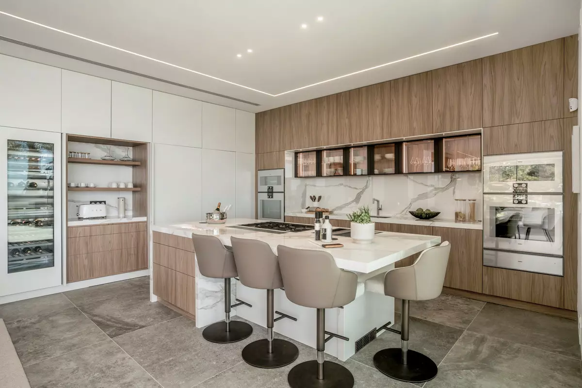 6-bedroom Villa In Benahavis, Spain (943 M²)