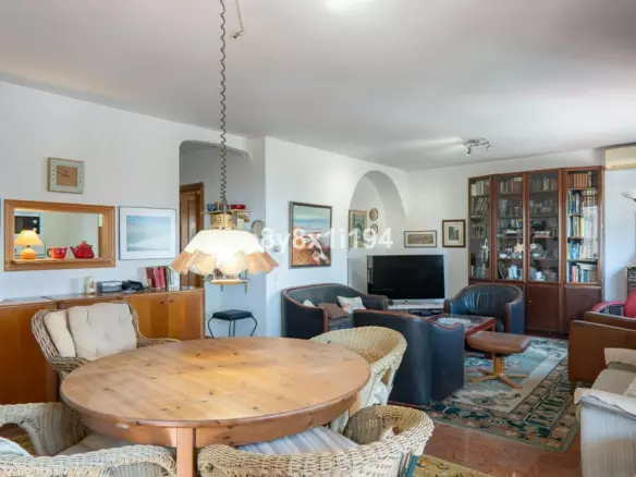 2-bedroom Apartment In Torremolinos, Spain (132 M²)