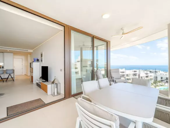 2-bedroom Apartment In Fuengirola, Spain (90 M²)