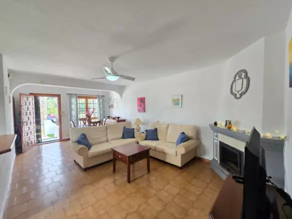 2-bedroom Property In Villamartin, Spain (66 M²)