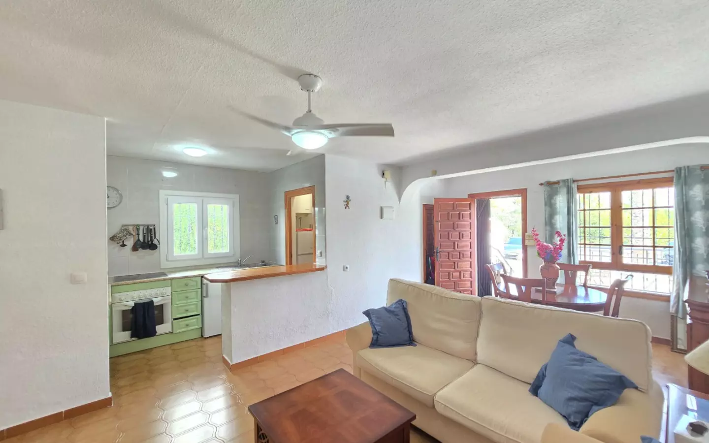 2-bedroom Property In Villamartin, Spain (66 M²)