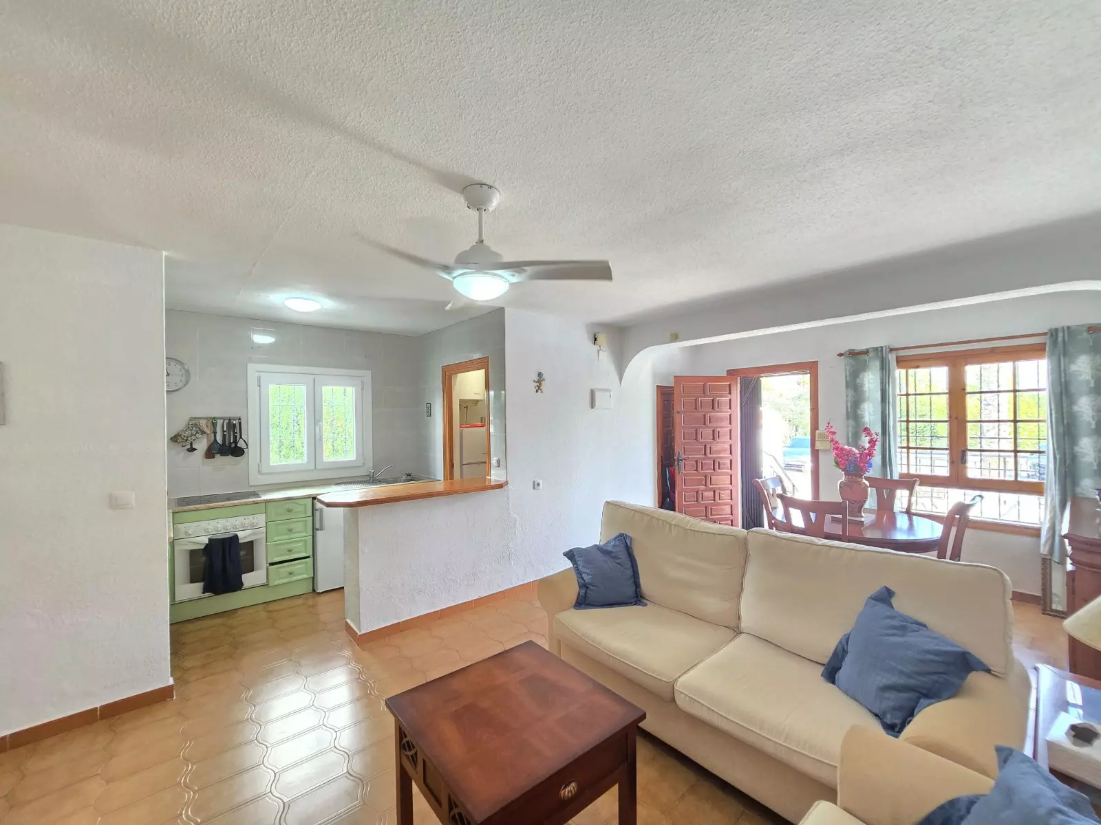 2-bedroom Property In Villamartin, Spain (66 M²)