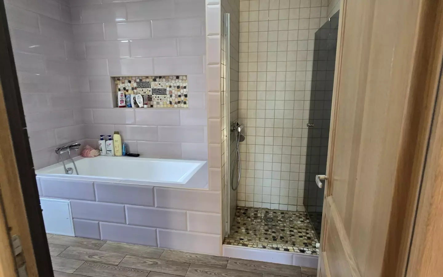 Large 400 M² Family Home · 5 Bedrooms · 10 Min From Namur