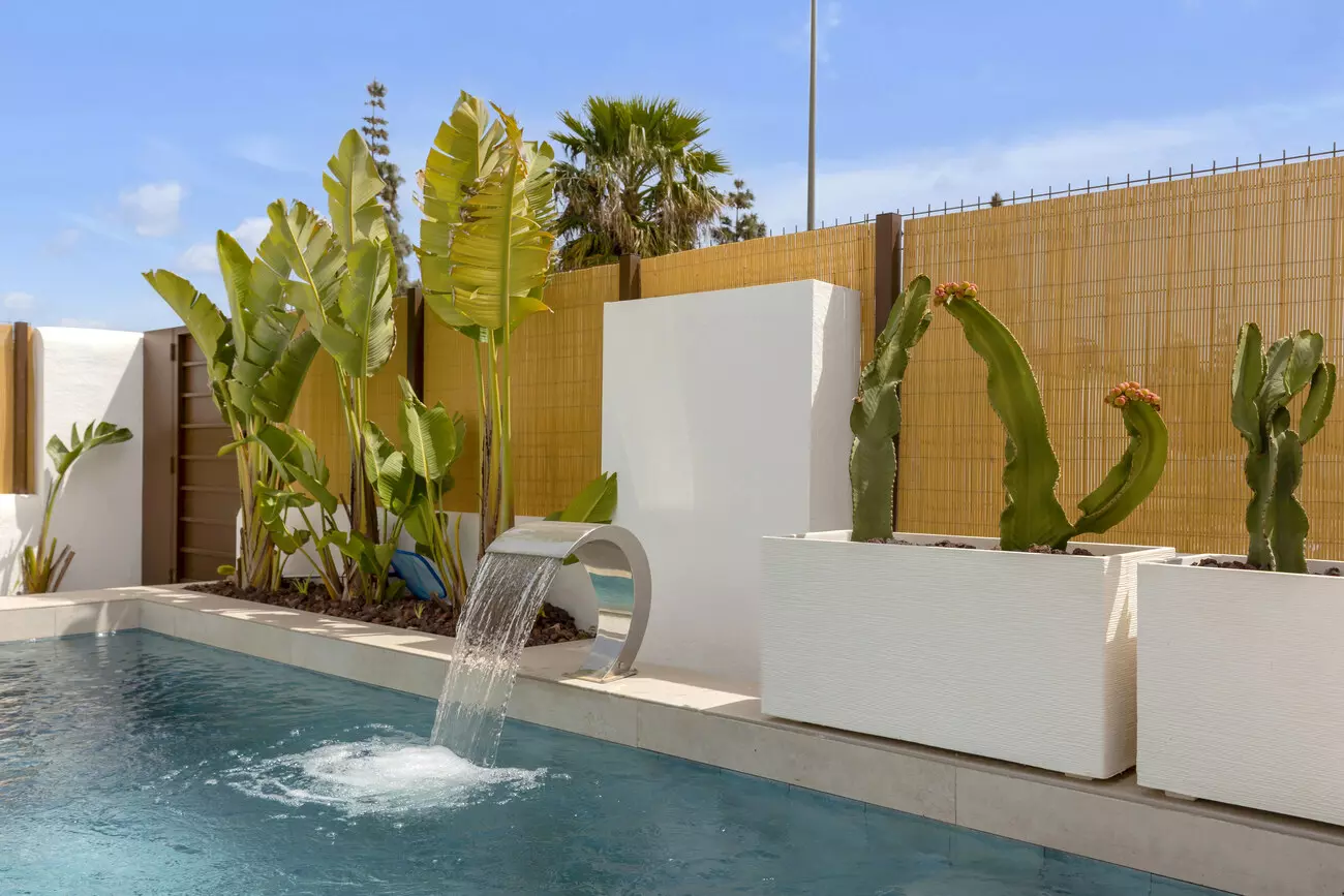 3-bedroom Villa In Los Alcázares, Spain (103 M²)