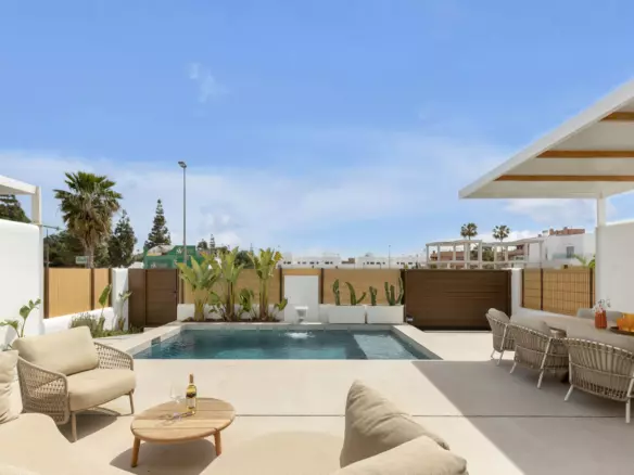 3-bedroom Villa In Los Alcázares, Spain (103 M²)