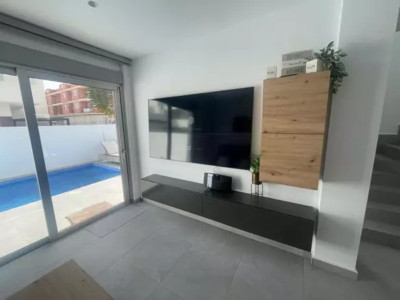 3-bedroom Villa In San Fulgencio, Spain (175 M²)