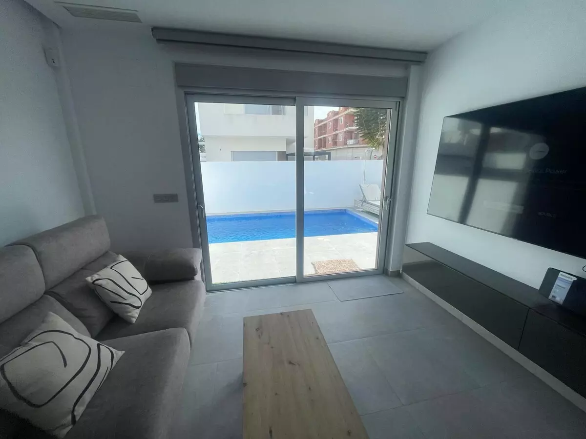 3-bedroom Villa In San Fulgencio, Spain (175 M²)