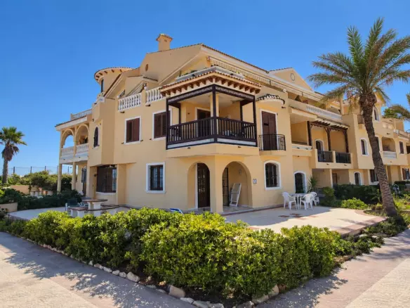 3-bedroom Apartment In Orihuela Costa, Spain (132 M²)