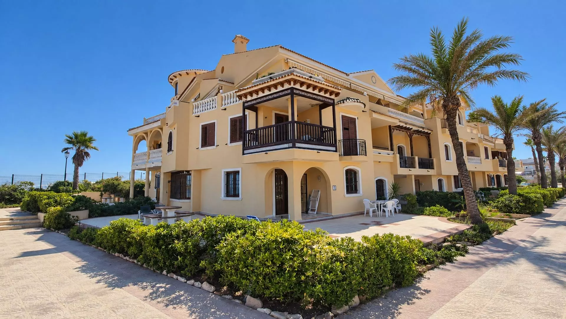 3-bedroom Apartment In Orihuela Costa, Spain (132 M²)