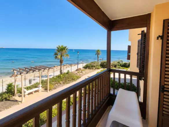 3-bedroom Apartment In Orihuela Costa, Spain (132 M²)