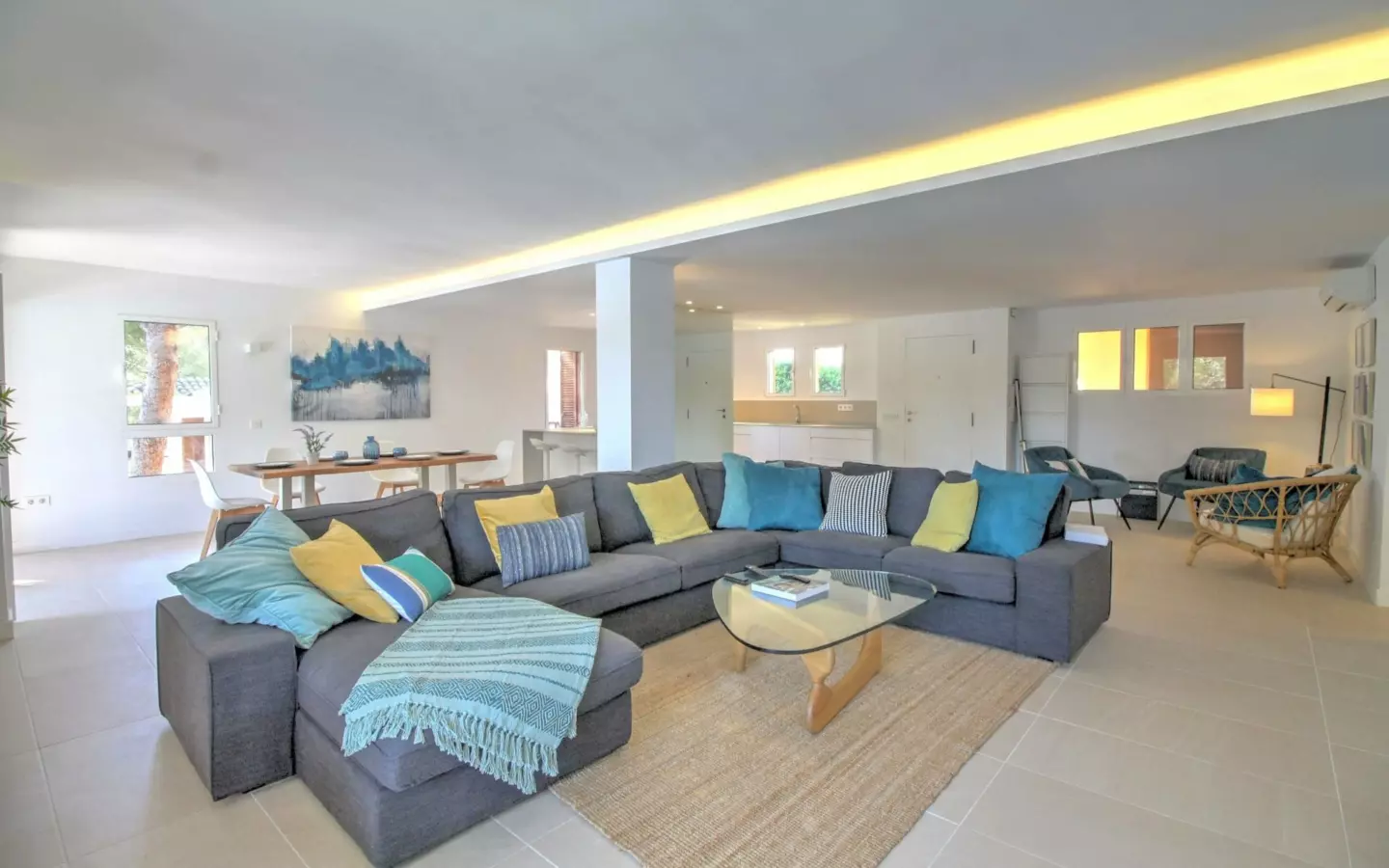 4-bedroom Apartment In Calvià, Spain (196 M²)
