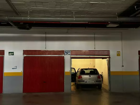 1-bedroom Garage In Villajoyosa, Spain (20 M²)
