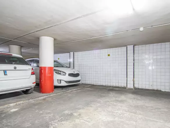 Garage In Palma De Mallorca, Spain (26 M²)