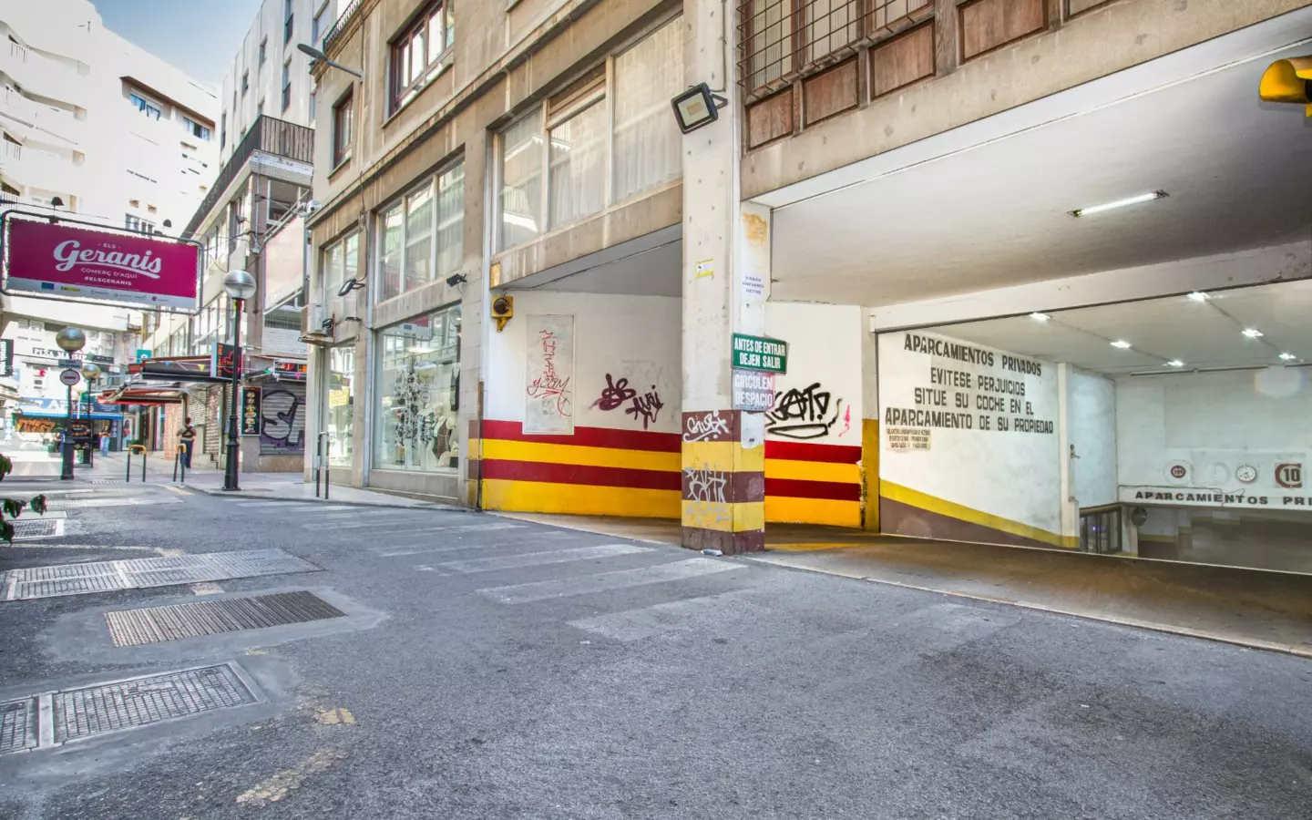 Garage In Palma De Mallorca, Spain (26 M²)