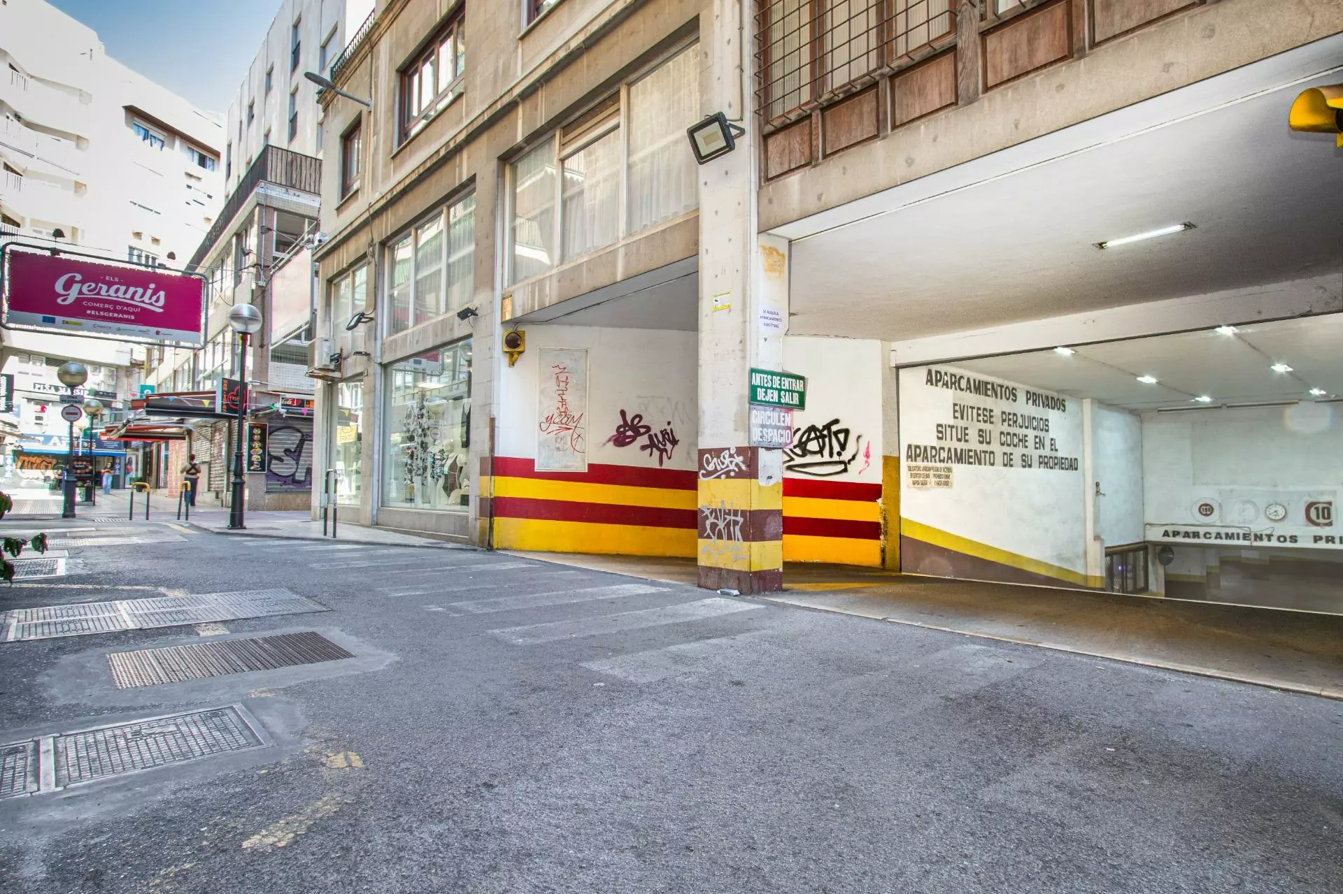 Garage In Palma De Mallorca, Spain (26 M²)