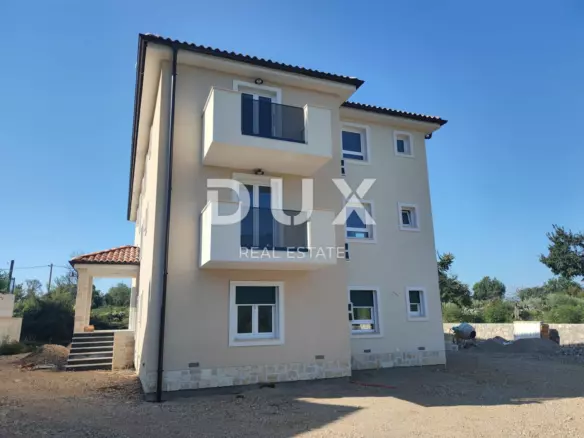 4-bedroom Apartment In Malinska, Croatia (152 M²)