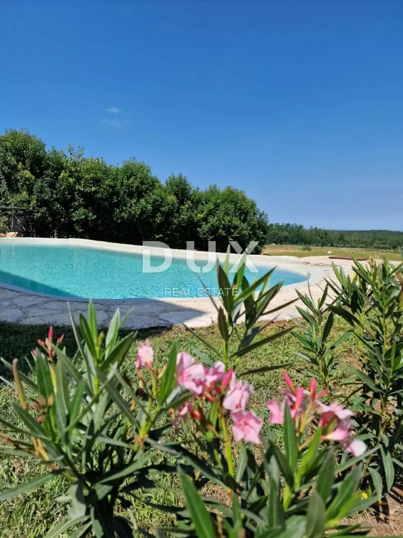 1701859978_img-20231206-wa0028-b8ad38 5-bedroom Villa In Poreč, Croatia (177 M²)