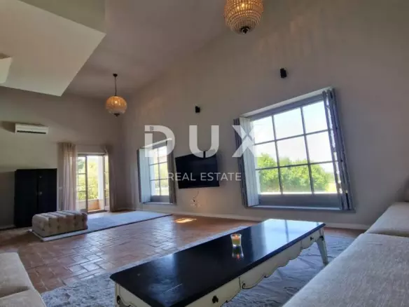5-bedroom Villa In Poreč, Croatia (177 M²)