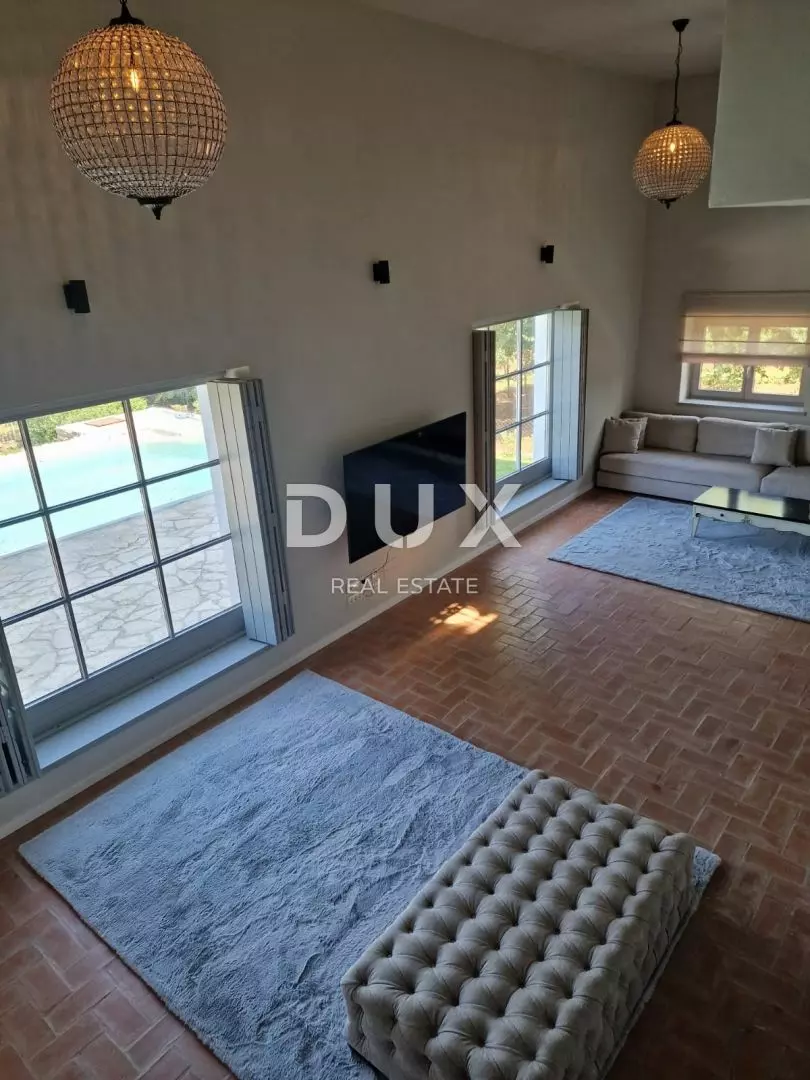 1701861180_img-20231206-wa0026-ea7da7 5-bedroom Villa In Poreč, Croatia (177 M²)