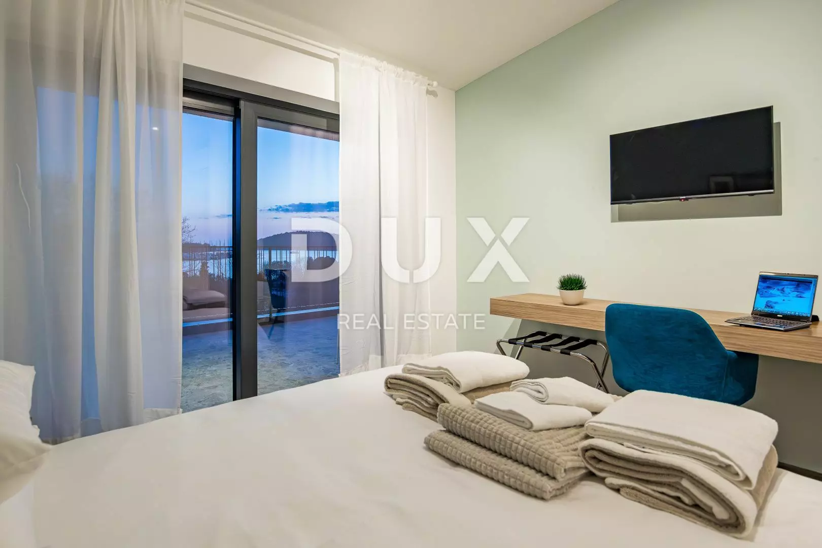1725973437_1p4a3892-enhanced-nr-edit-8828f4 4-bedroom Villa In Banjole, Croatia (244 M²)