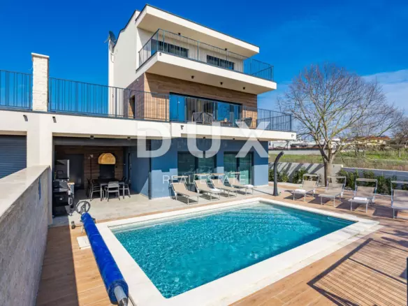 4-bedroom Villa In Banjole, Croatia (244 M²)