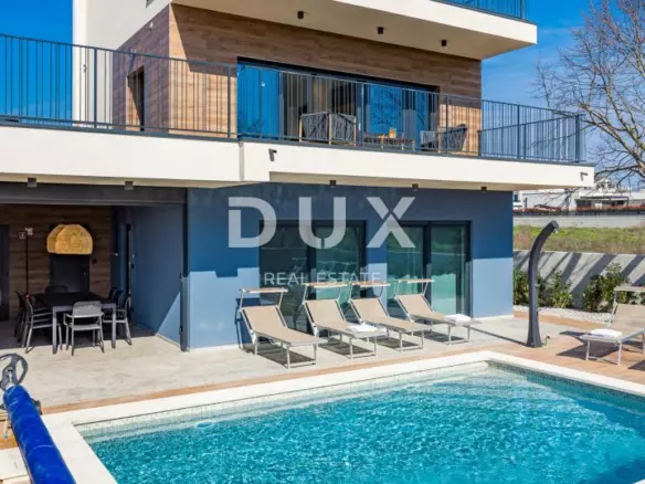 4-bedroom Villa In Banjole, Croatia (244 M²)