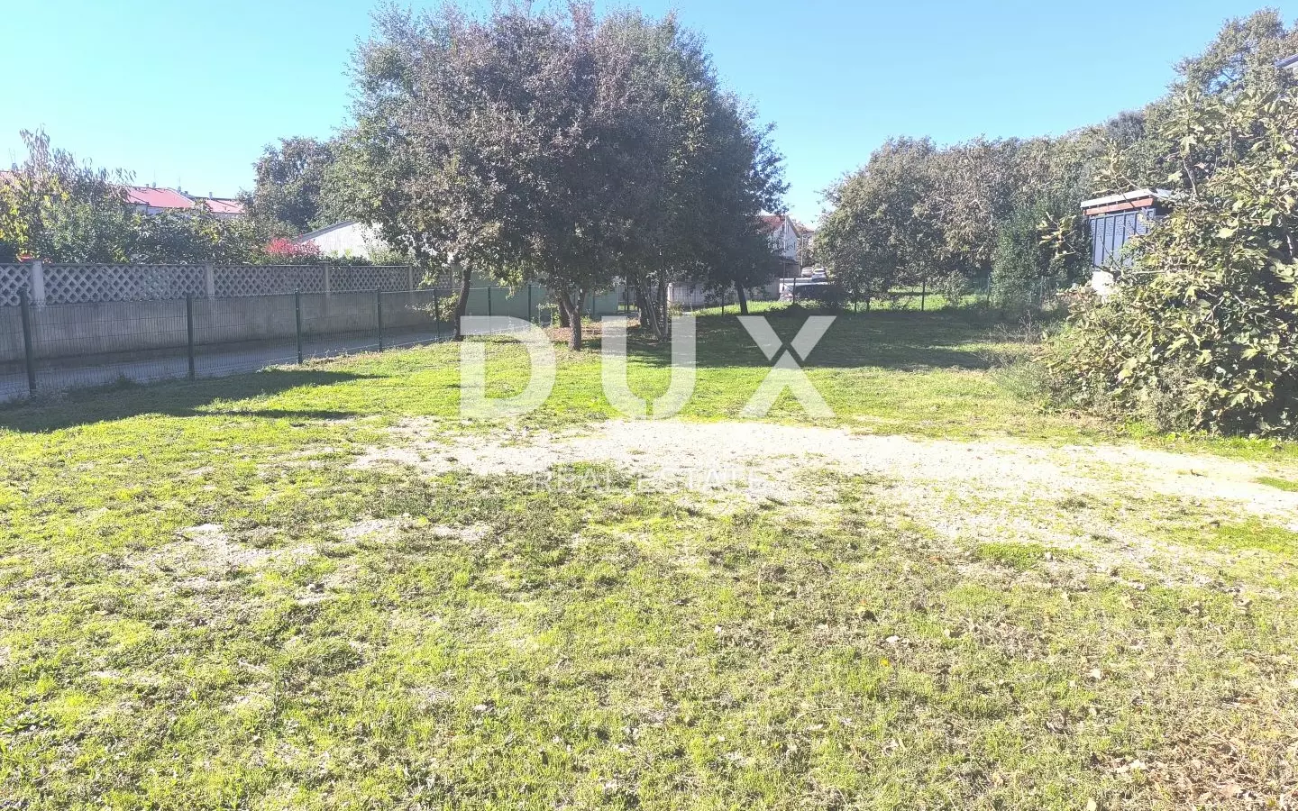 Land In Medulin, Croatia (593 M²)