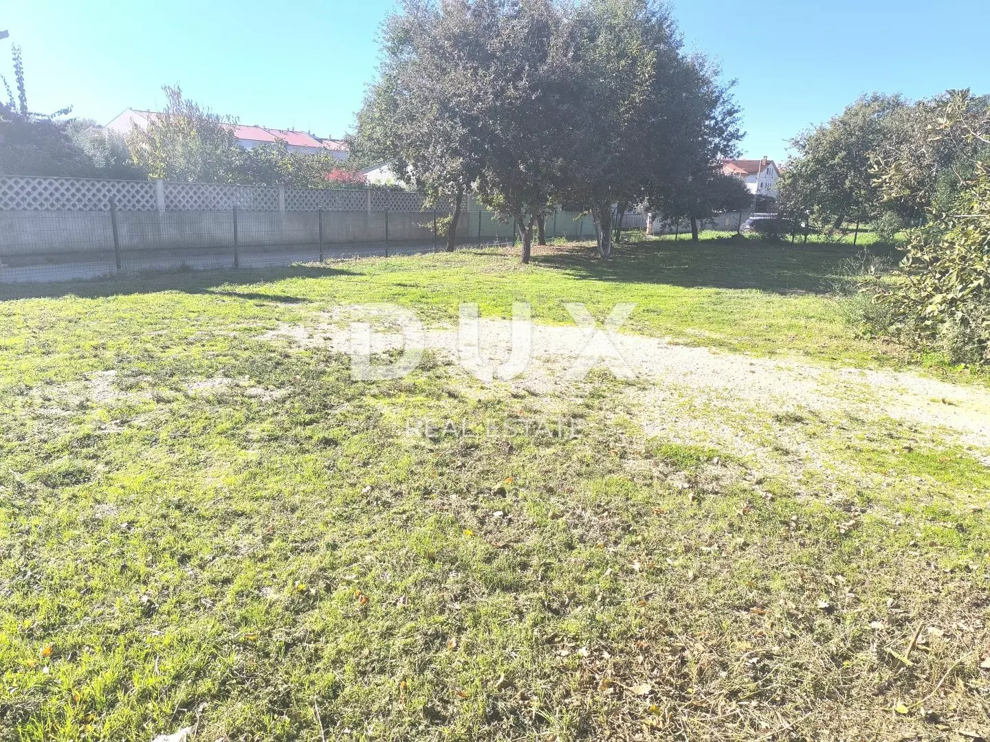 Land In Medulin, Croatia (593 M²)