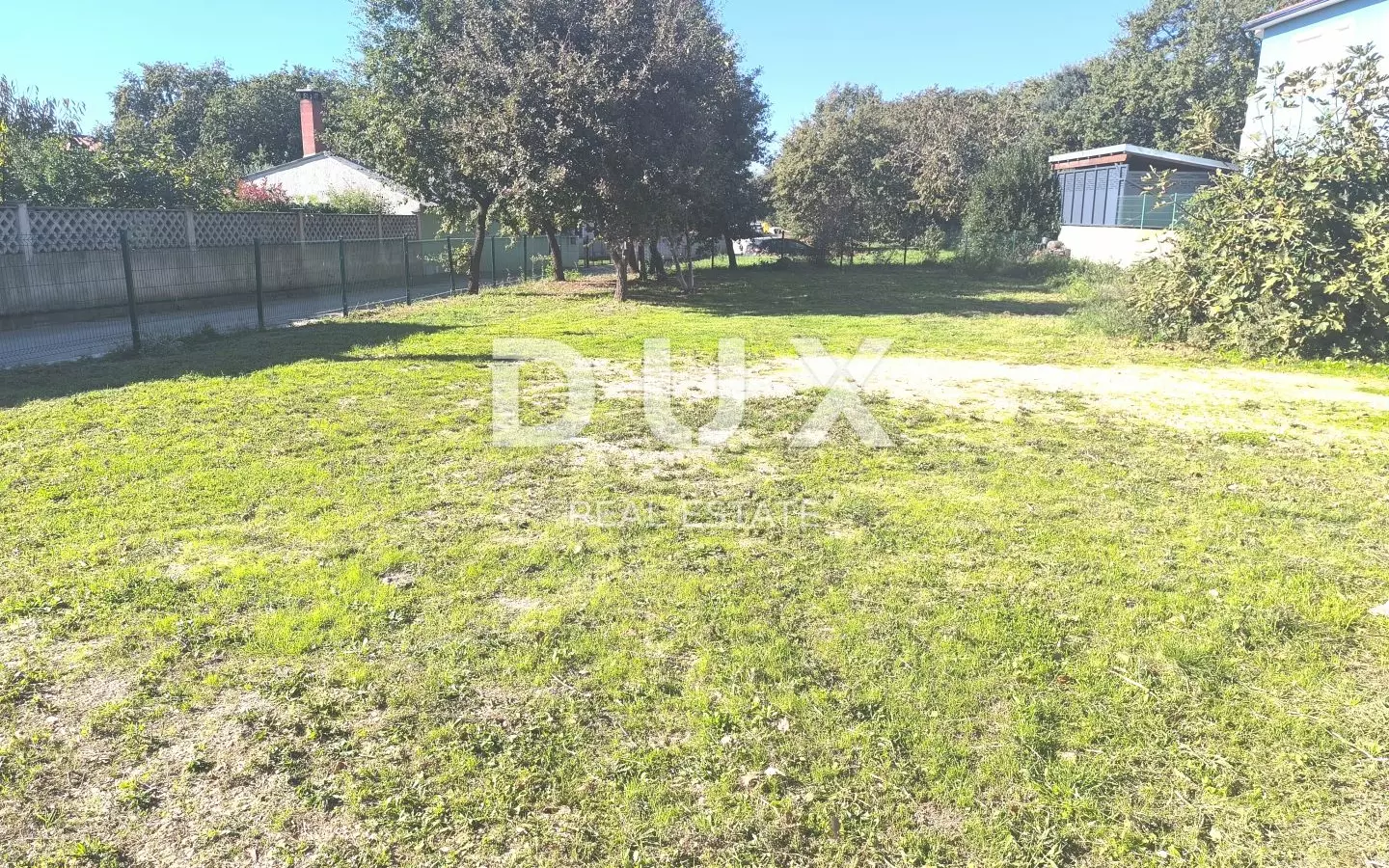 Land In Medulin, Croatia (593 M²)