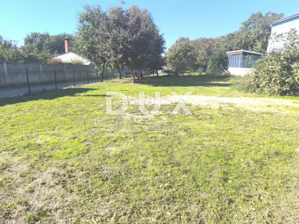 Land In Medulin, Croatia (593 M²)