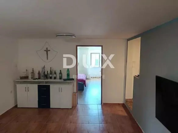 3-bedroom Apartment In Bulevard, Croatia (99 M²)