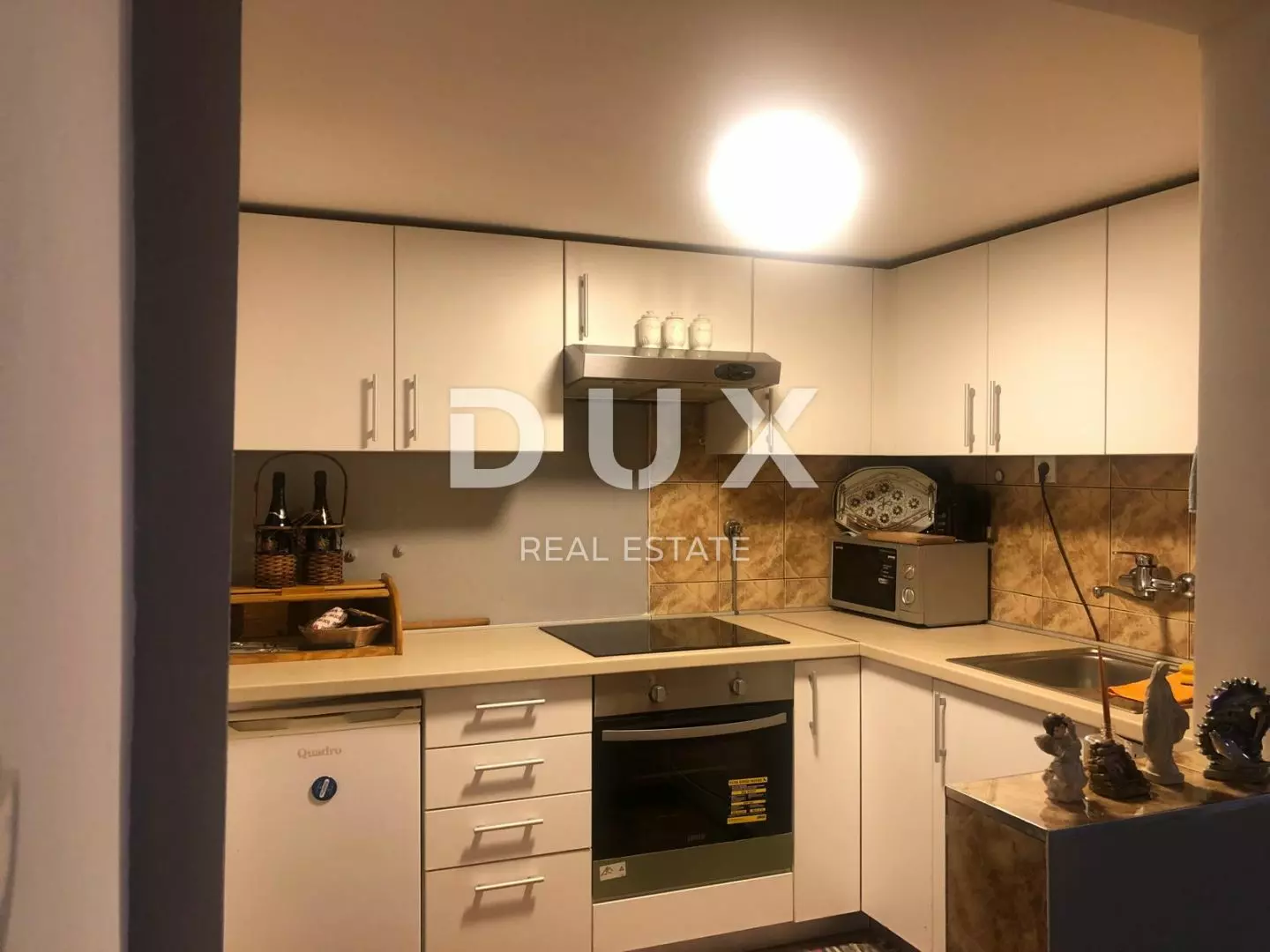 3-bedroom Apartment In Bulevard, Croatia (99 M²)