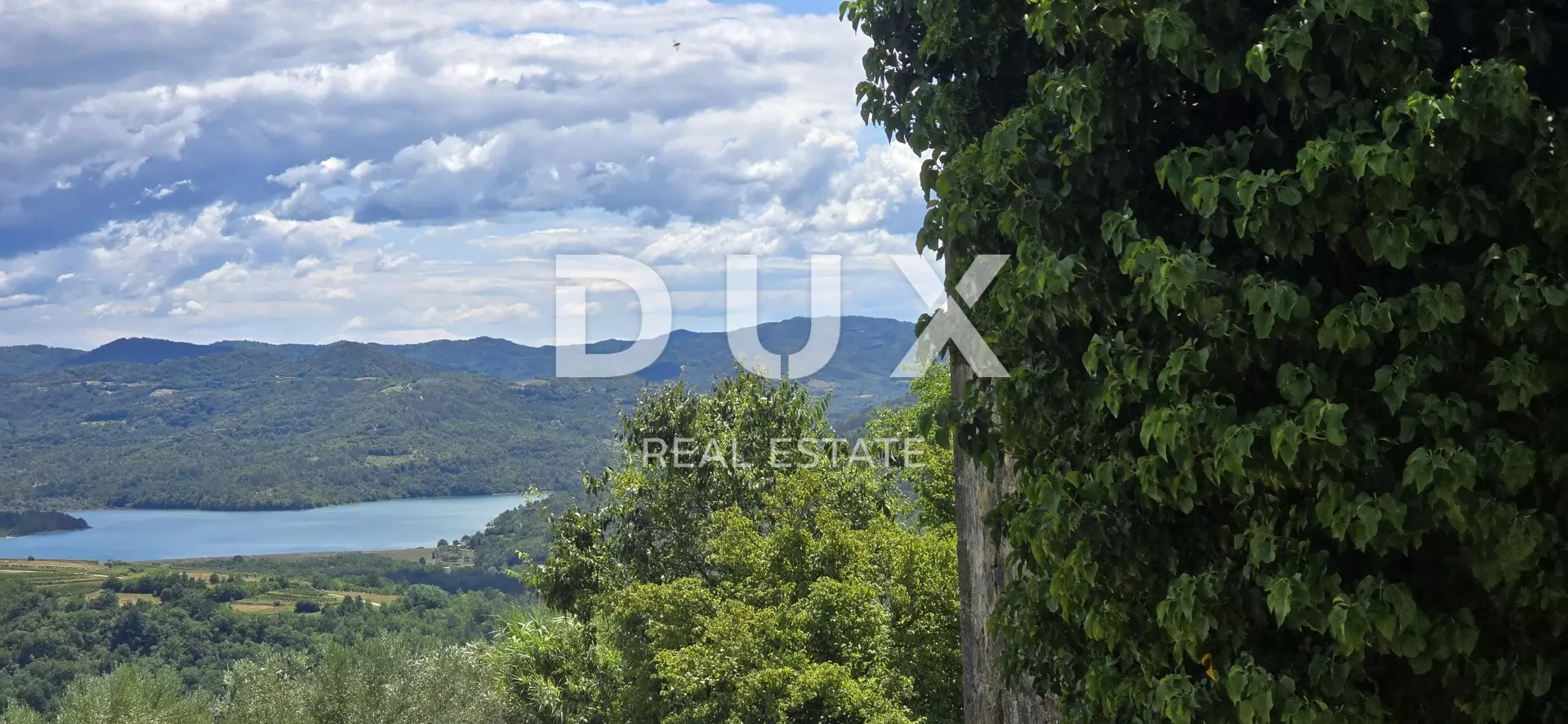 Land In Motovun, Croatia (170.416 M²)
