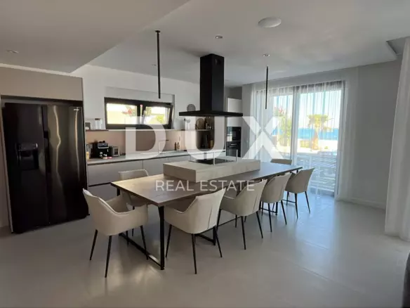 4-bedroom Villa In Zaton, Croatia (313 M²)