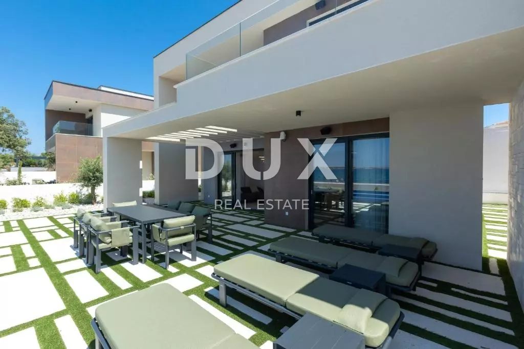4-bedroom Villa In Zaton, Croatia (313 M²)