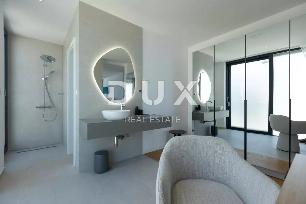 4-bedroom Villa In Zaton, Croatia (265 M²)