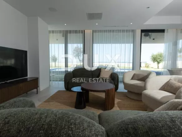 4-bedroom Villa In Zaton, Croatia (265 M²)