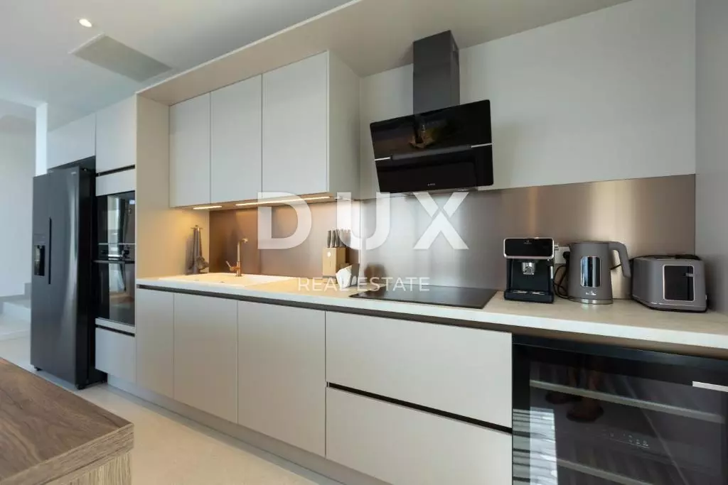4-bedroom Villa In Zaton, Croatia (275 M²)