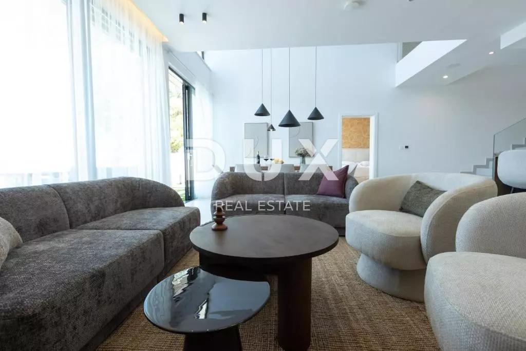 4-bedroom Villa In Zaton, Croatia (275 M²)