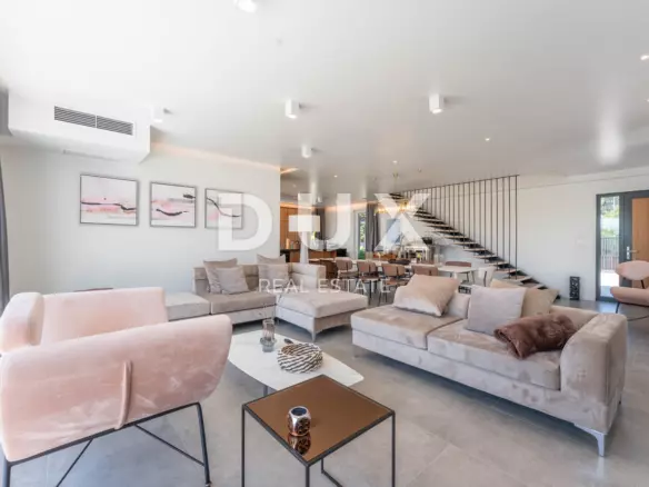4-bedroom Villa In Labin, Croatia (290 M²)