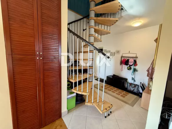3-bedroom Apartment In Porat, Croatia (108 M²)