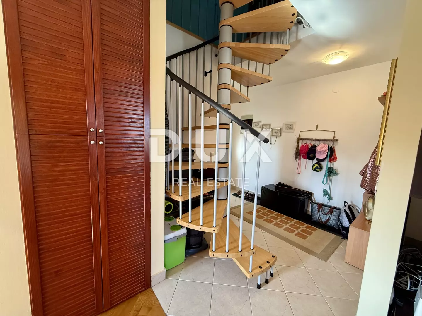 3-bedroom Apartment In Porat, Croatia (108 M²)
