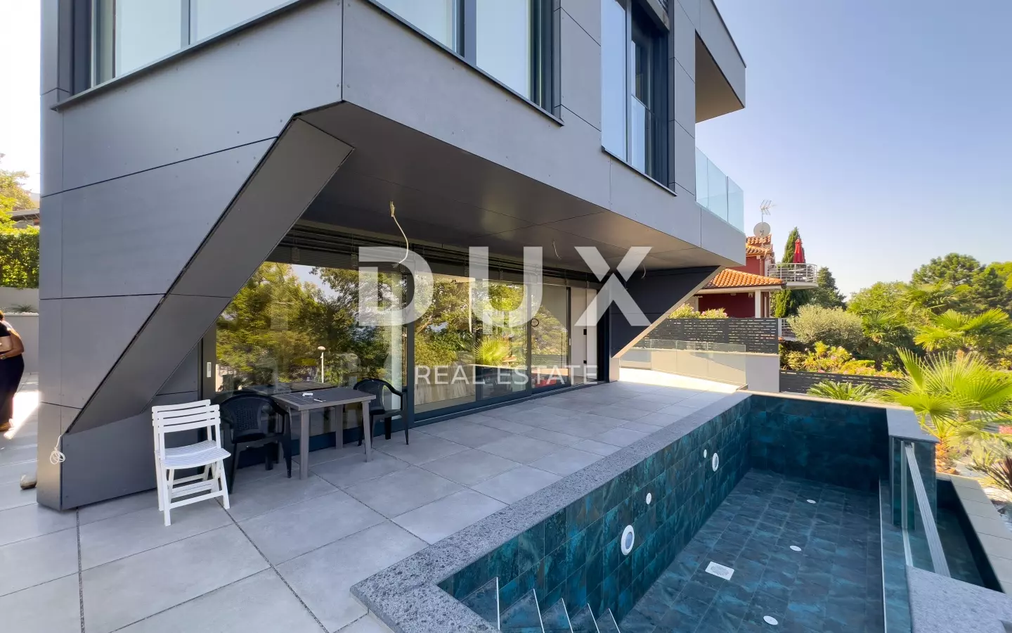 3-bedroom Villa In Njivice, Croatia (349 M²)