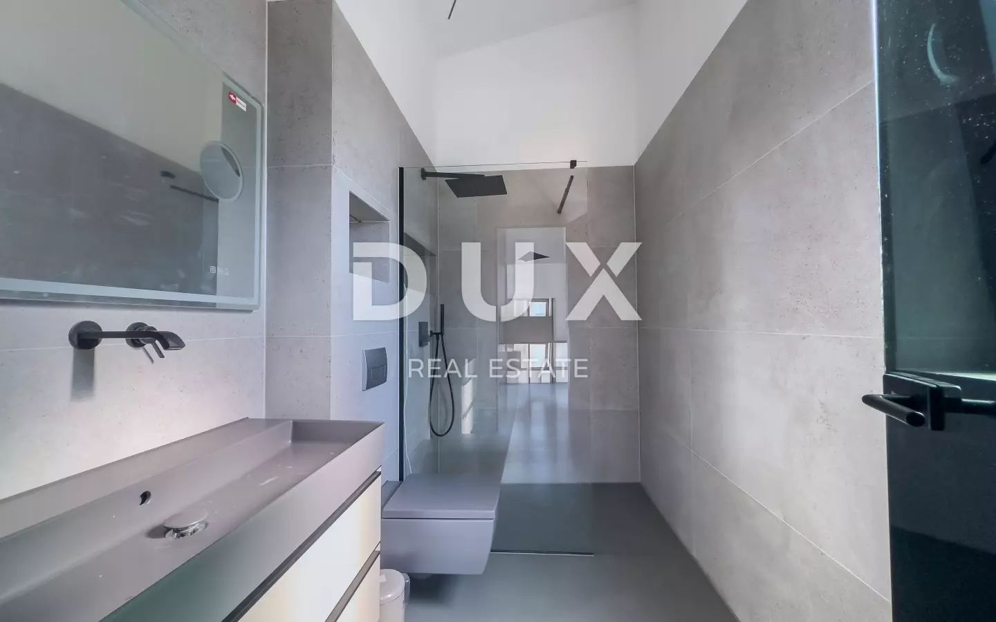 3-bedroom Villa In Njivice, Croatia (349 M²)