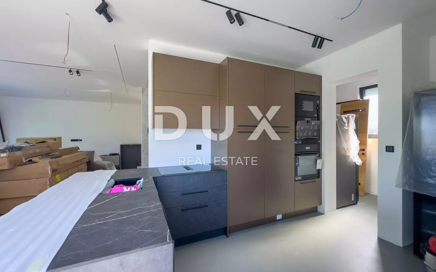 3-bedroom Villa In Njivice, Croatia (349 M²)
