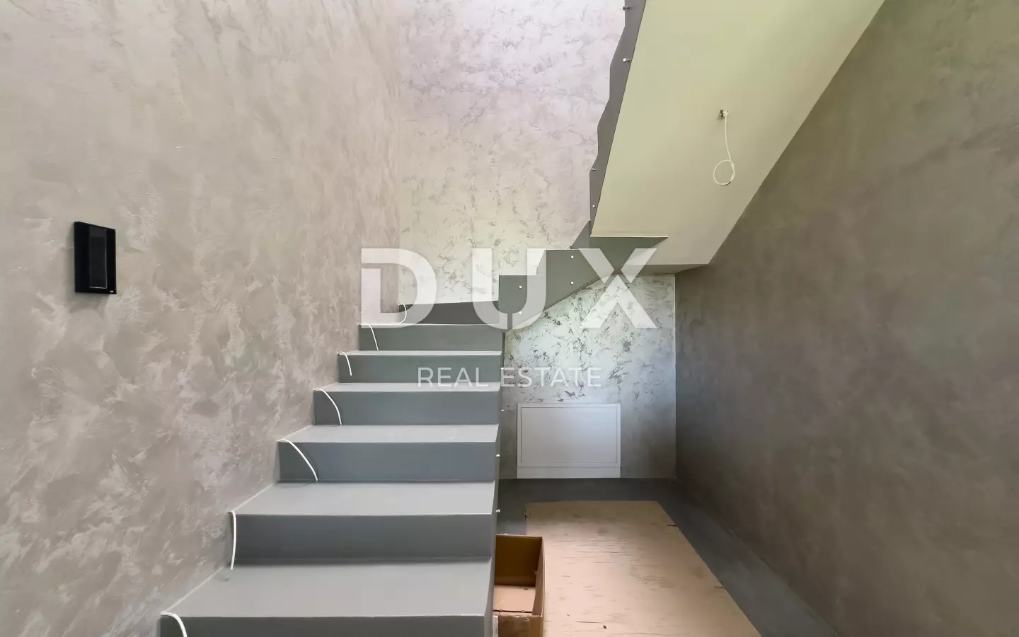 3-bedroom Villa In Njivice, Croatia (349 M²)