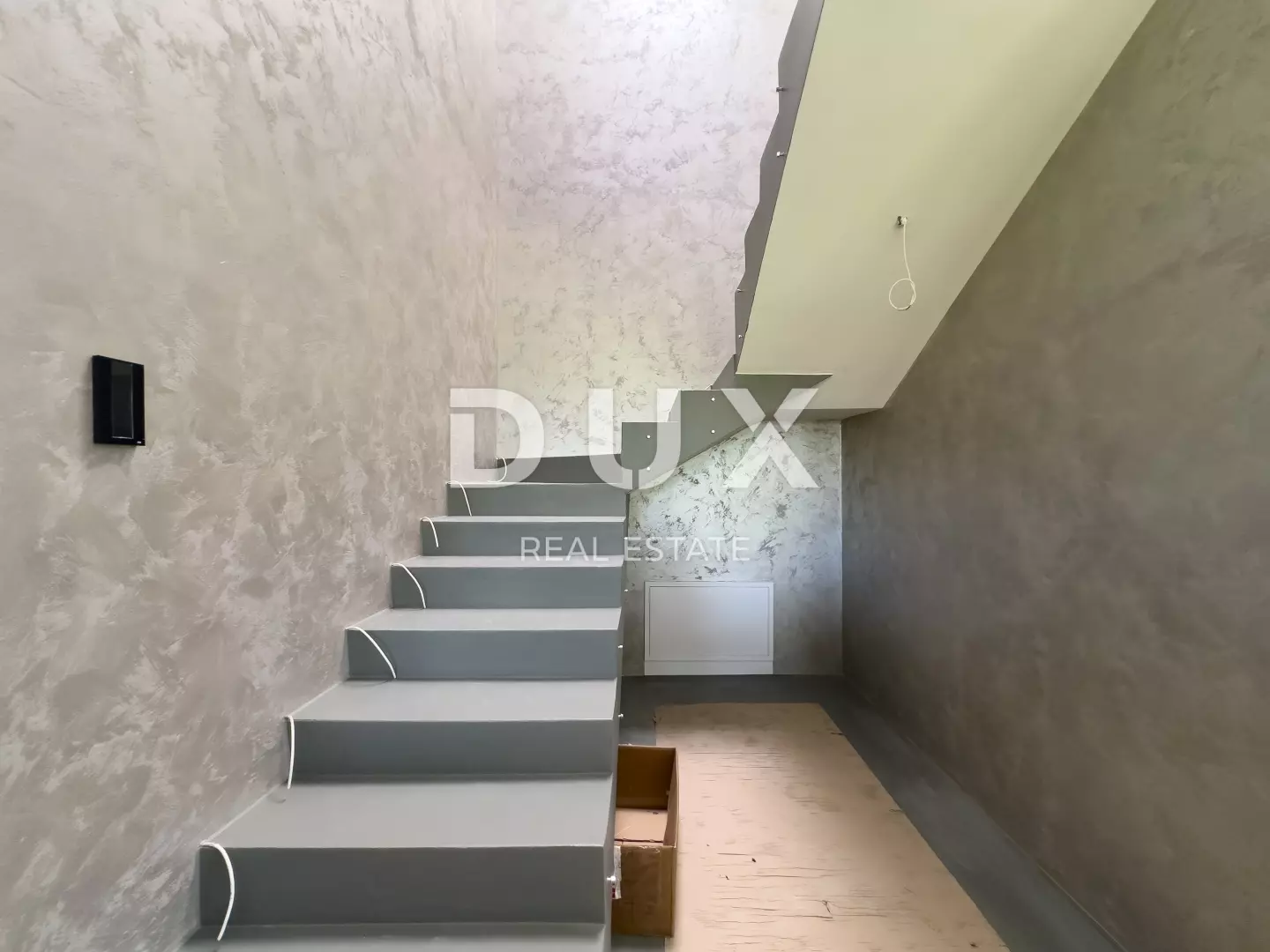 1755633400_img_9014-af9a0a 3-bedroom Villa In Njivice, Croatia (349 M²)